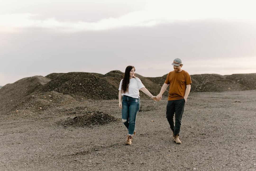 Как называется фильм, где лифт с едой?